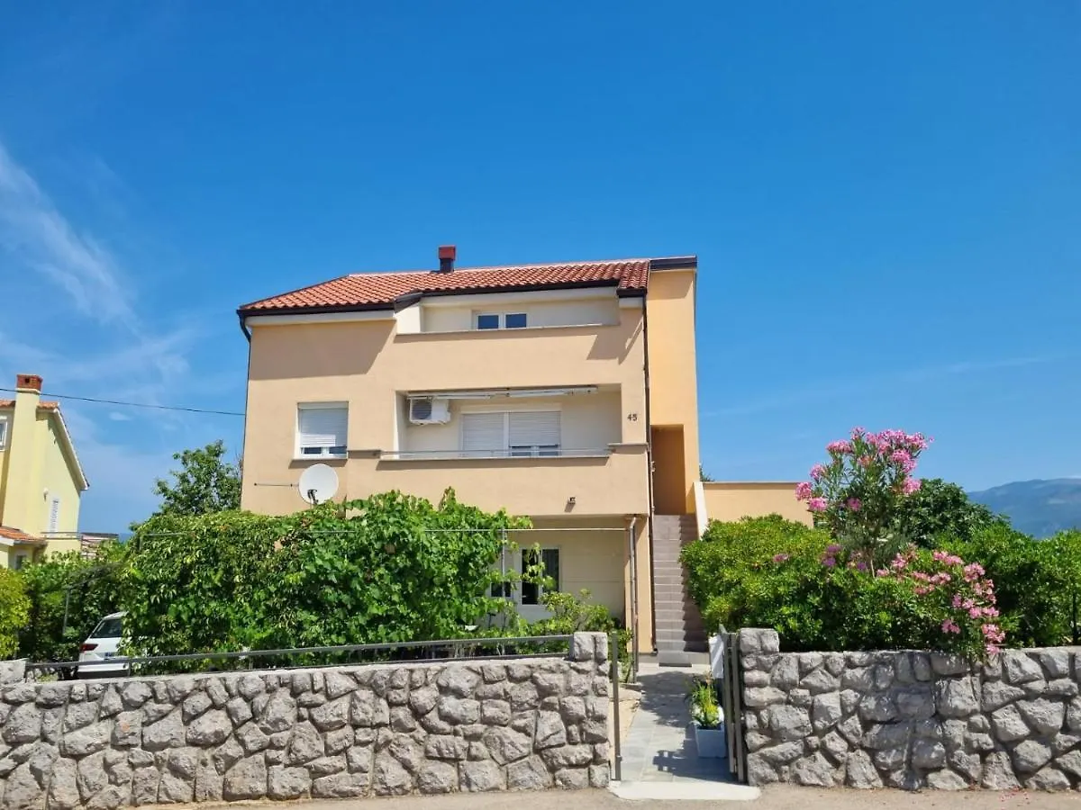 Apartments Miro Omisalj Croatia