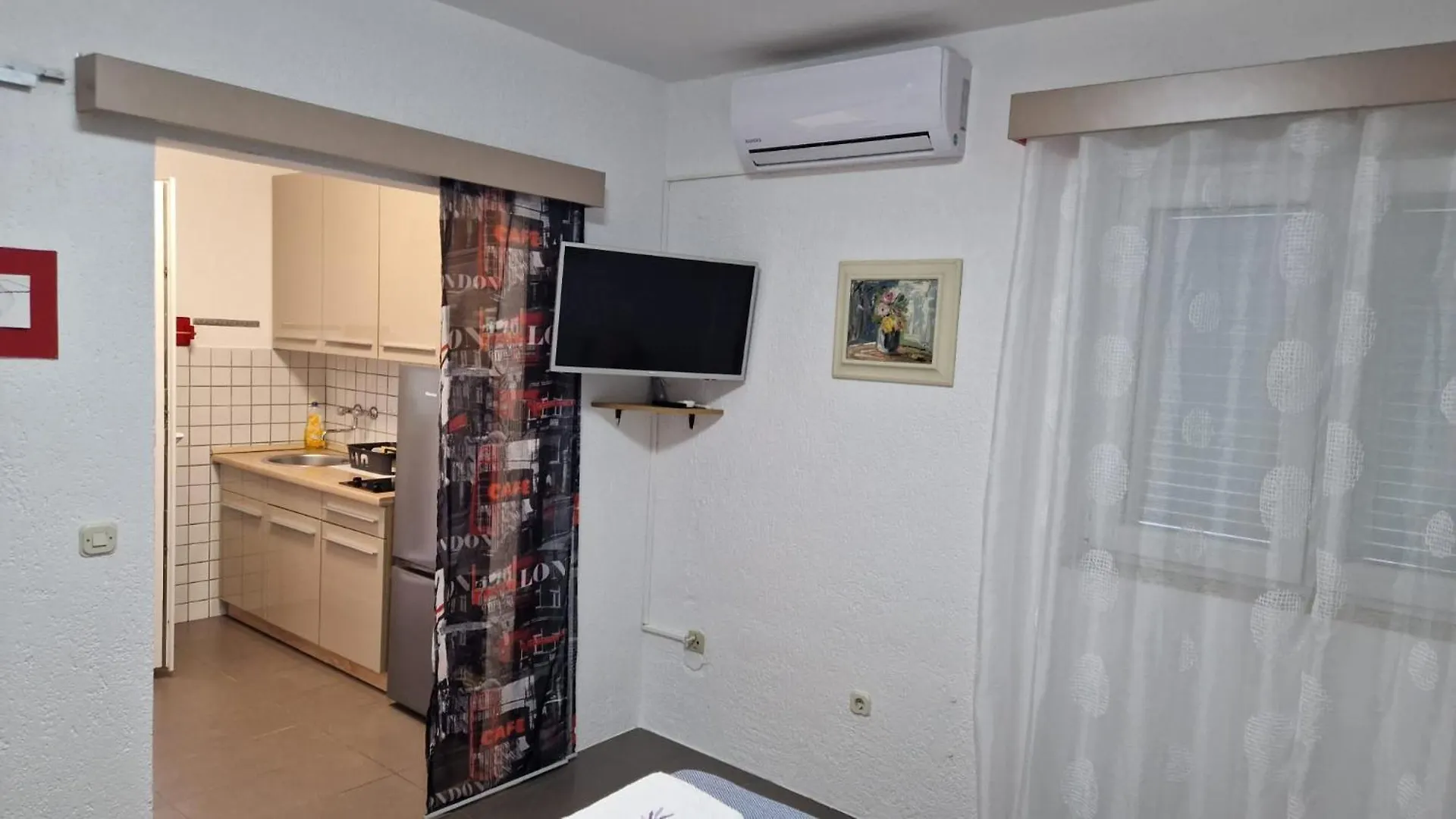 Apartments Miro Omisalj
